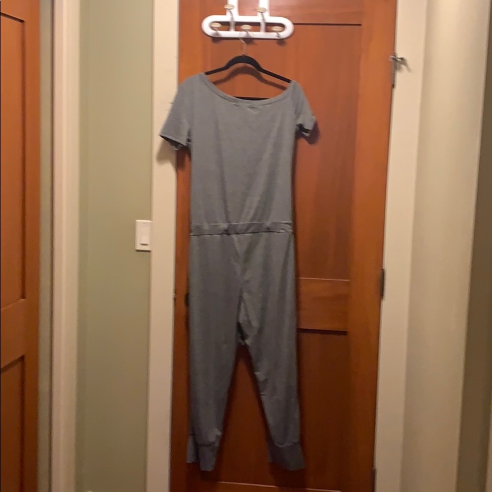 Off the shoulder jumpsuit - Picture 2 of 2
